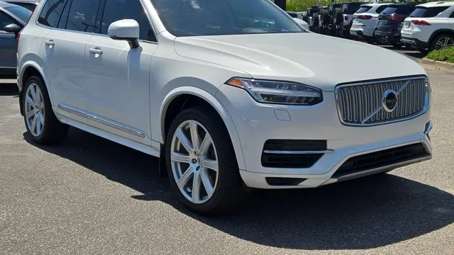 2019 Volvo XC90 T8 eAWD Inscription