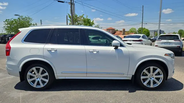 2019 Volvo XC90 T8 eAWD Inscription