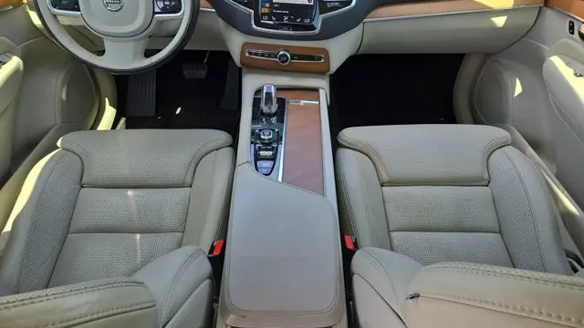 2019 Volvo XC90 T8 eAWD Inscription