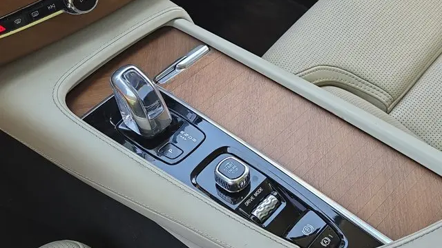 2019 Volvo XC90 T8 eAWD Inscription