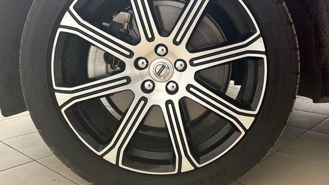 2018 Volvo XC60 T8 eAWD Inscription
