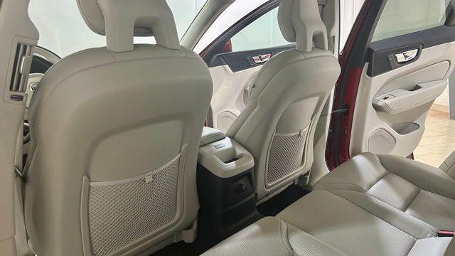 2018 Volvo XC60 T8 eAWD Inscription