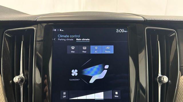 2018 Volvo XC60 T8 eAWD Inscription