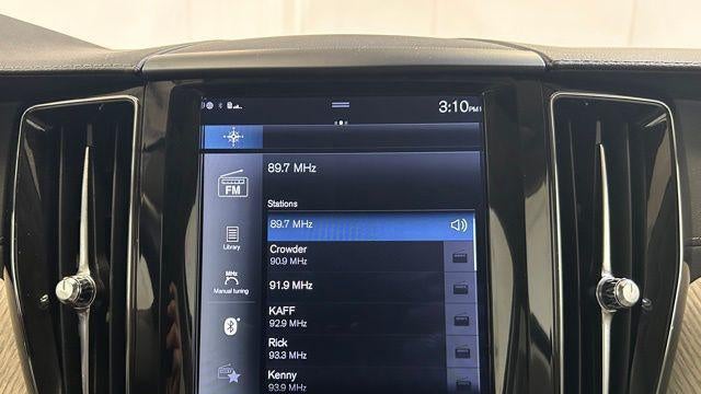 2018 Volvo XC60 T8 eAWD Inscription
