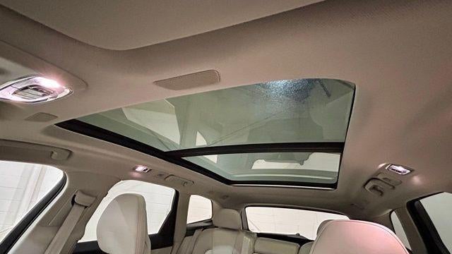 2018 Volvo XC60 T8 eAWD Inscription