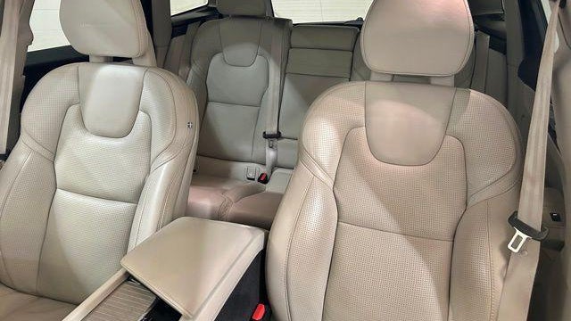 2018 Volvo XC60 T8 eAWD Inscription
