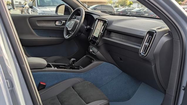2023 Volvo C40 Recharge Twin Ultimate