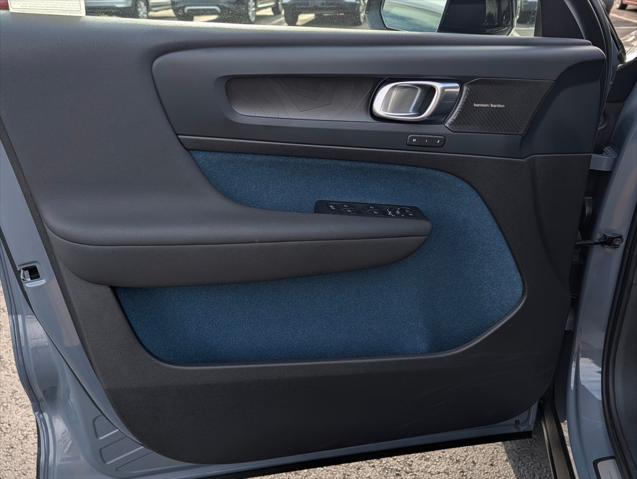2023 Volvo C40 - $28,813
