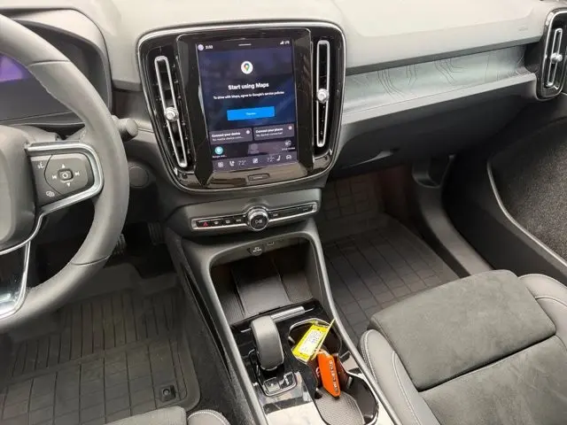 2023 Volvo C40 - $29,995
