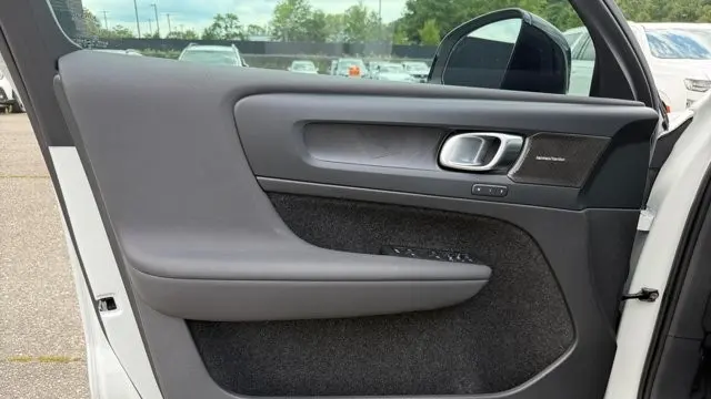 2023 Volvo C40 Recharge Twin Ultimate