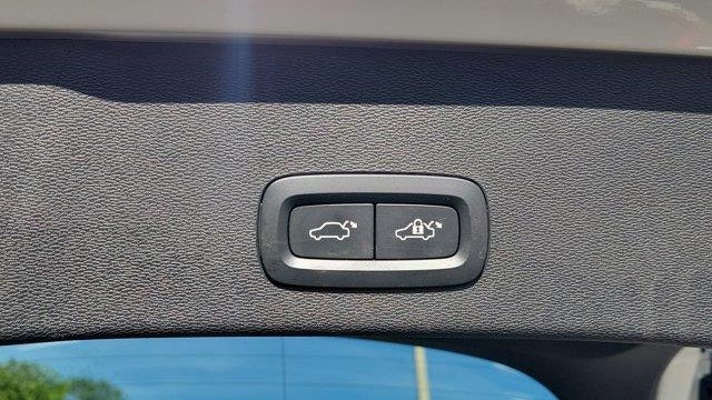 2023 Volvo C40 Recharge Twin Ultimate