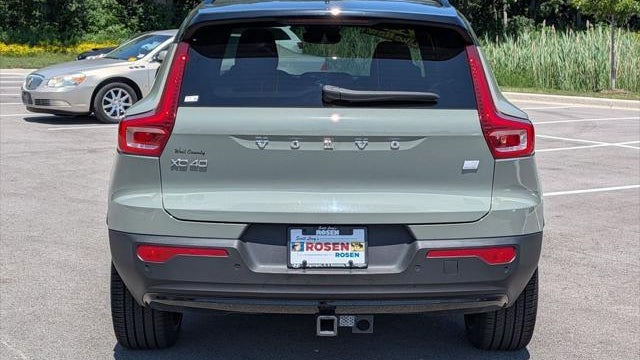 2021 Volvo XC40 Recharge Pure Electric P8
