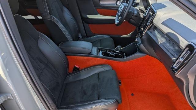 2021 Volvo XC40 Recharge Pure Electric P8