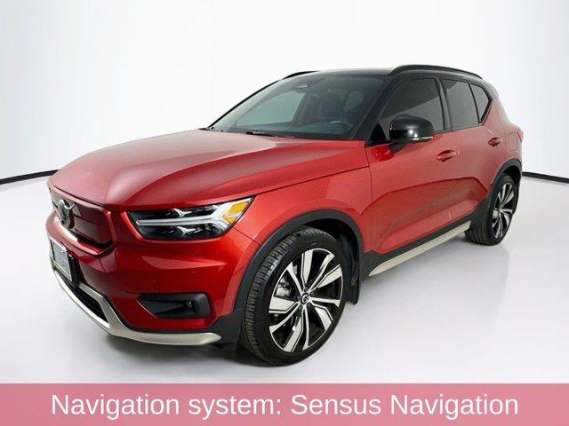 2021 Volvo XC40 - $22,869