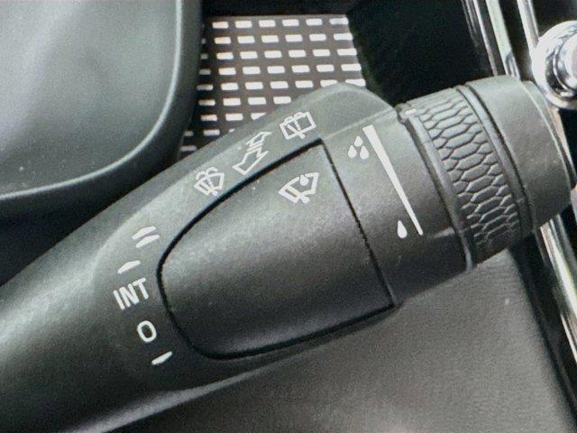 2021 Volvo XC40 - $22,869