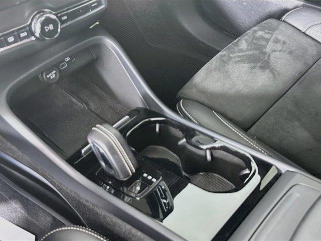 2021 Volvo XC40 - $22,869