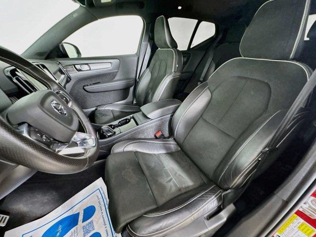 2021 Volvo XC40 - $22,869