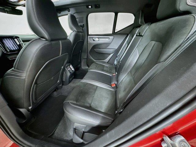 2021 Volvo XC40 - $22,869