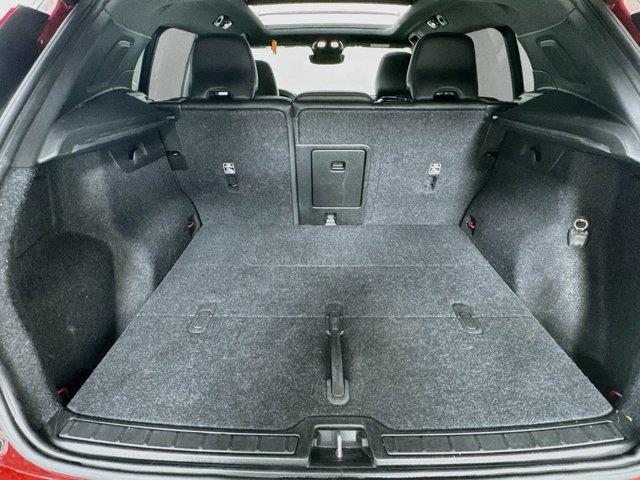 2021 Volvo XC40 - $22,869