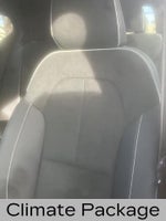 2023 XC40 Recharge Thumbnail 2