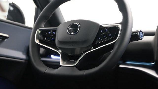 2026 Volvo EX30 Cross Country Twin Ultra