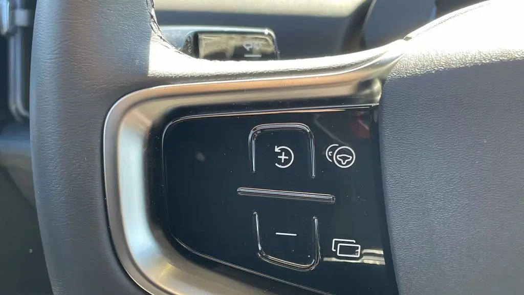 2025 Volvo EX30 Twin Ultra