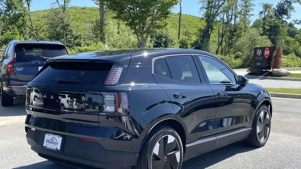 2025 Volvo EX30 Twin Ultra