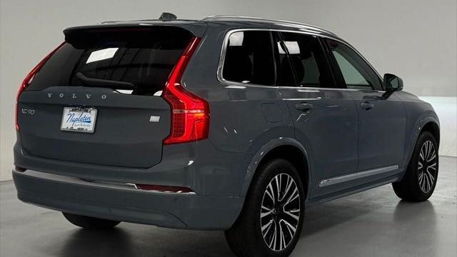 2023 Volvo XC90 Recharge T8 Plus Bright Theme 6P