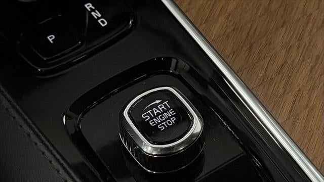 2023 Volvo XC90 Recharge T8 Plus Bright Theme 6P