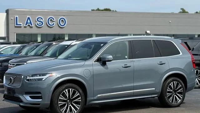 Preowned 2023 Volvo XC90 Recharge T8 Plus Bright Theme 6P for Sale