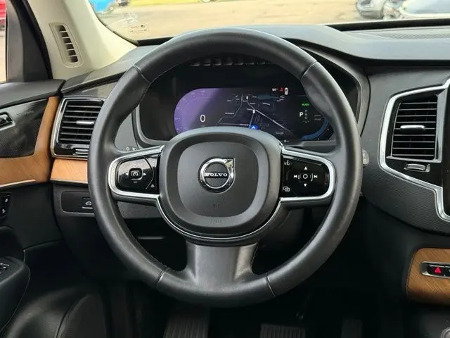 2023 Volvo XC90 - $37,000