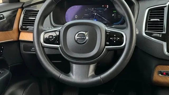 2023 Volvo XC90 Recharge T8 Plus Bright Theme 6P