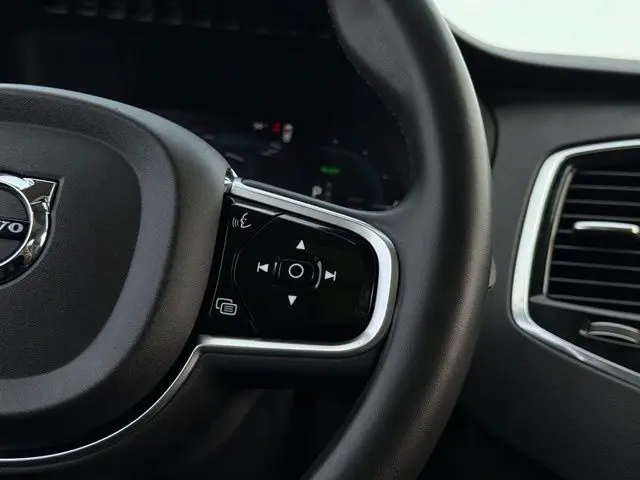 2023 Volvo XC90 - $37,000