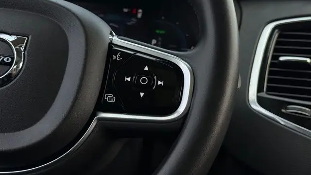 2023 Volvo XC90 Recharge T8 Plus Bright Theme 6P
