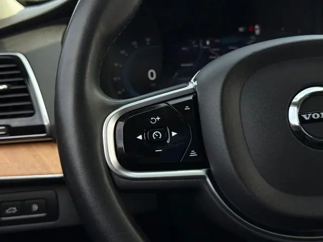 2023 Volvo XC90 - $37,000