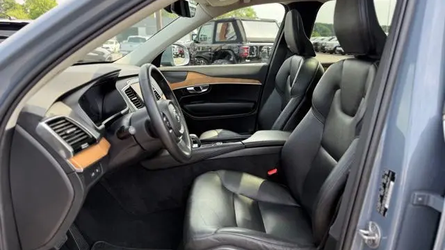 2023 Volvo XC90 Recharge T8 Plus Bright Theme 6P