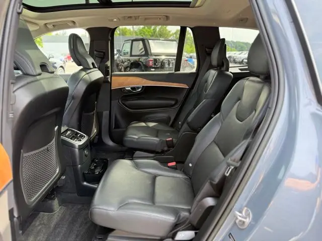 2023 Volvo XC90 - $37,000