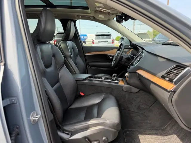 2023 Volvo XC90 - $37,000