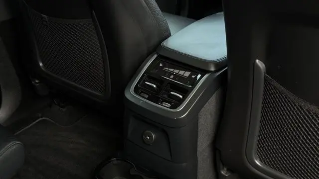 2023 Volvo XC90 Recharge T8 Plus Bright Theme 6P