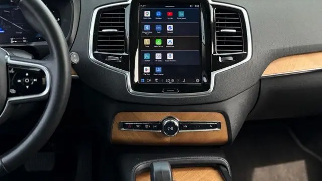 2023 Volvo XC90 Recharge T8 Plus Bright Theme 6P