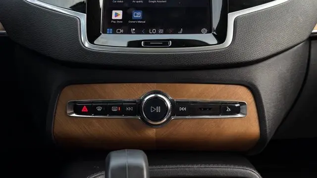 2023 Volvo XC90 Recharge T8 Plus Bright Theme 6P