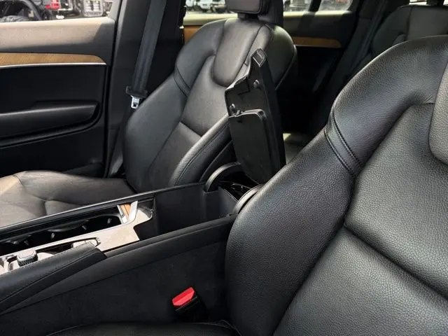 2023 Volvo XC90 - $37,000