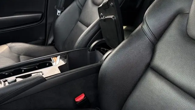 2023 Volvo XC90 Recharge T8 Plus Bright Theme 6P