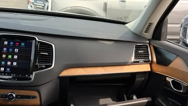 2023 Volvo XC90 Recharge T8 Plus Bright Theme 6P