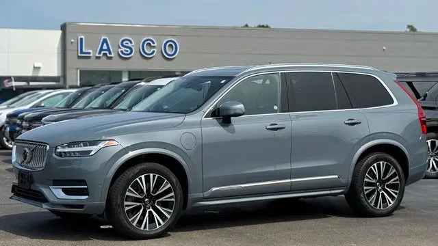 2023 Volvo XC90 Recharge T8 Plus Bright Theme 6P