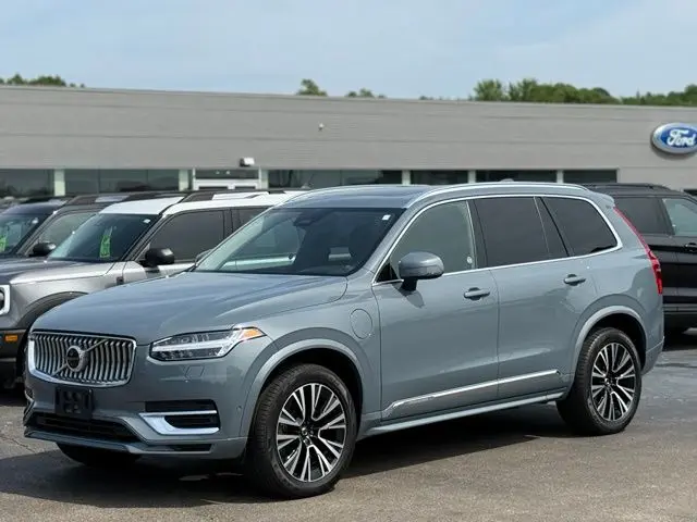 2023 Volvo XC90 - $37,000