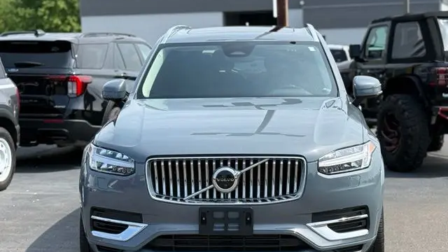 2023 Volvo XC90 Recharge T8 Plus Bright Theme 6P