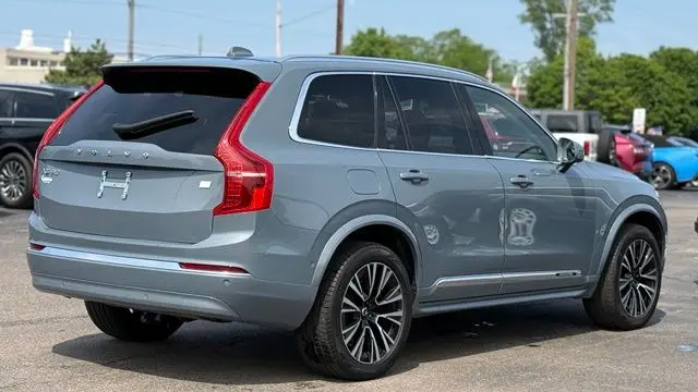 2023 Volvo XC90 Recharge T8 Plus Bright Theme 6P