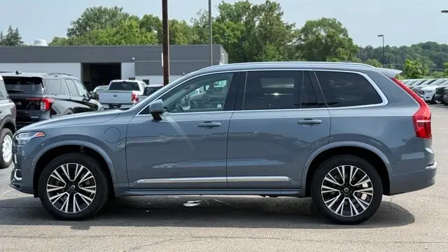 2023 Volvo XC90 Recharge T8 Plus Bright Theme 6P