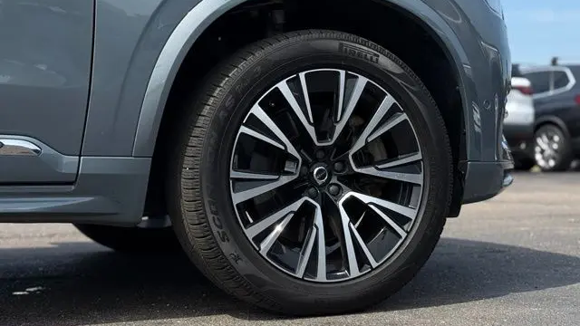 2023 Volvo XC90 Recharge T8 Plus Bright Theme 6P